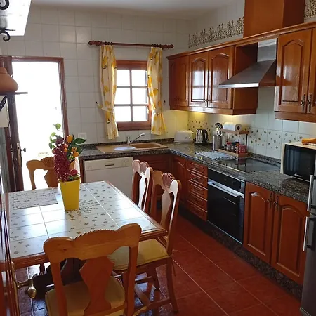 Casa Brisamar , Private Sea View House In Puerto del Carmen (Lanzarote)
